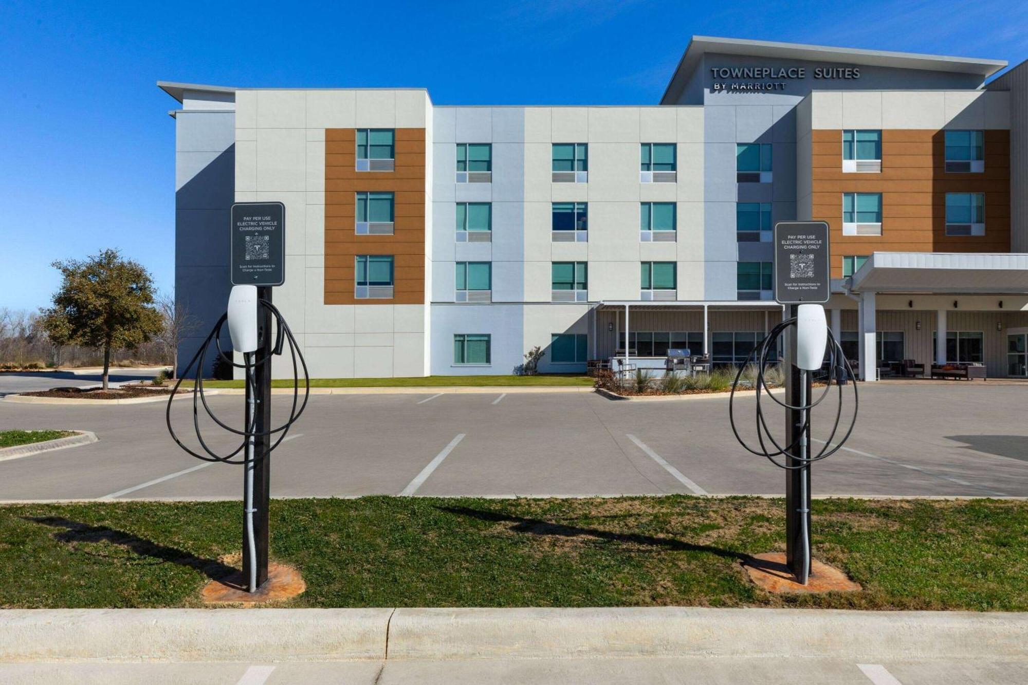 La Quinta Inn & Suites By Wyndham San Antonio At The Rim Exterior photo